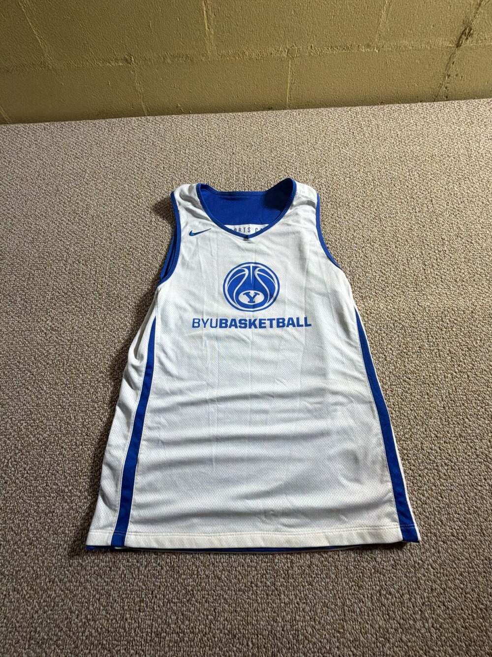 Nike BYU Basketball Reversible Jersey Medium M White Blue